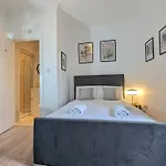 Ferienhaus Modern Double W Private Bath & Free Parking