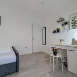 Ferienhaus Modern Double W Private Bath & Free Parking