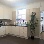 Modern Double W Private Bath & Free Parking * York