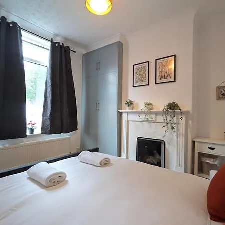 Modern Double W Private Bath & Free Parking 요크