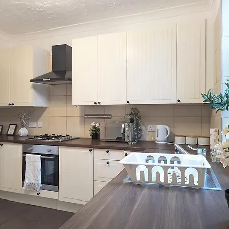 Modern Double W Private Bath & Free Parking Casa vacanze