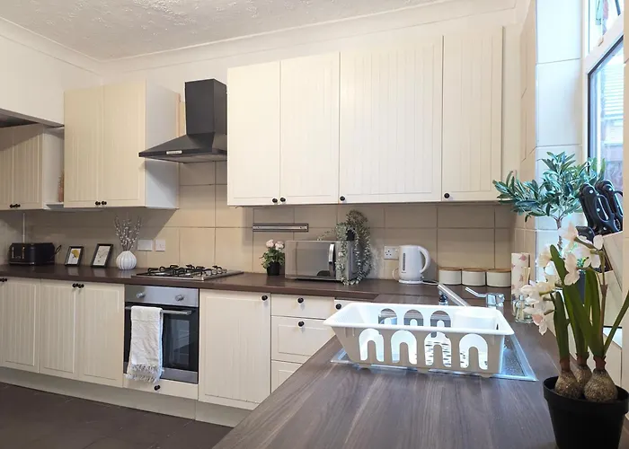 Modern Double W Private Bath & Free Parking Casa de Férias