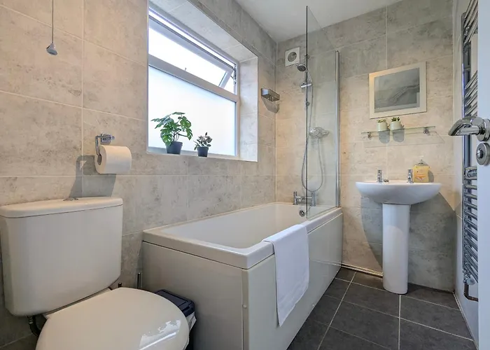 Modern Double W Private Bath & Free Parking Σπίτι διακοπών *